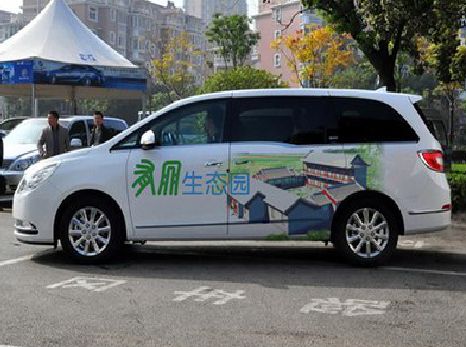 长阳户外车贴喷绘如何保持效果?